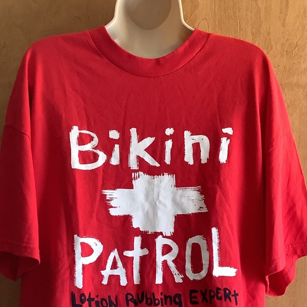 EUC Men's Graphic T-Shirt Size: Large